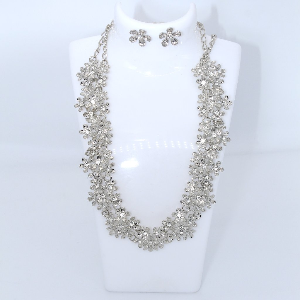 Nwt Sophia And Kate Flower Silver Tone Fashion Two-Piece Set